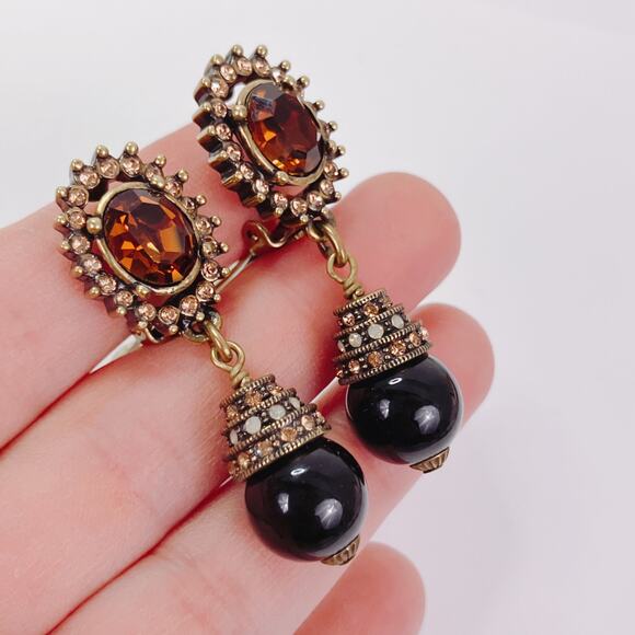 VTG Signed Heidi Daus Rhinestone Black Bead Faux Pearl Gold Clip Dangle Earrings - Picture 7 of 11